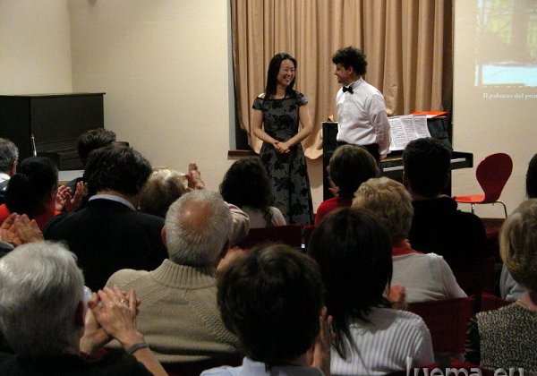 2007 Rizzo - Ayaco 3 Maggio 2007 TRADATE (VA) - BIBLIOTECA FRERA CONCERTO LIRICO AYAKO NISHIYUKY, SOPRANO - DAVIDE ANTONIO RIZZO,...